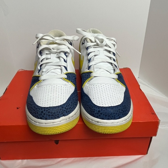 Nike Air Assault Men’s 11.5 White Zest Academy Blue 316421-171 w/ Original Box - Picture 3 of 9